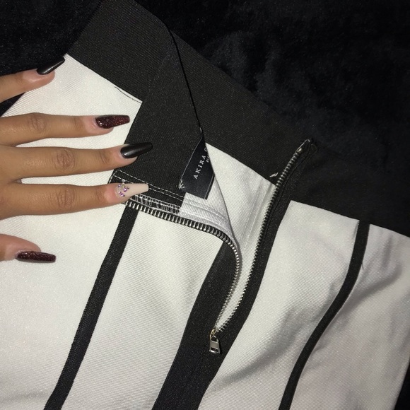 Lace Pencil Skirt SOLD - Picture 7 of 7